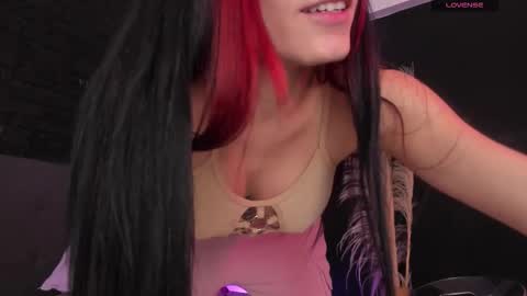 maite_smith69 online show from September 2025 12:26:01 PM