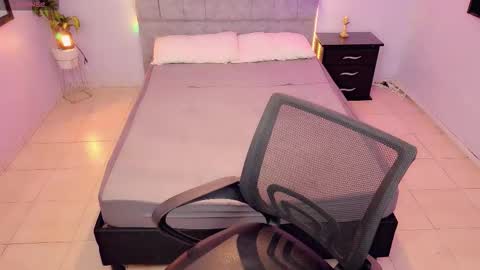 MAITE STONE1 online show from December 2025 03:23:01 AM