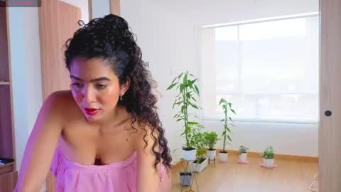  Lauu online show from June 2026 06:32:02 PM