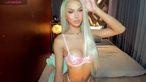 Patty Grey online show from October 2025 11:47:02 PM