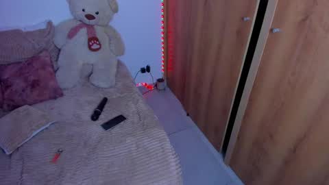 majito online show from December 2025 03:35:01 AM