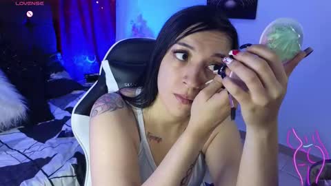 Celeste Bonet  online show from November 2025 12:16:01 PM