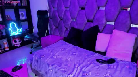 maky_coss online show from April 2026 02:21:01 PM