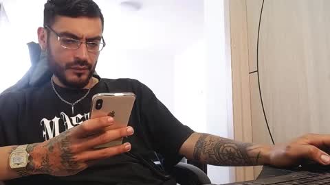 malek_xarx online show from May 2026 09:54:01 PM