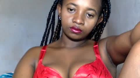 Snapshot of malinah01 chatting on December 2024 11:18:02 AM malinah01 online show from December 2024 11:18:02 AM
