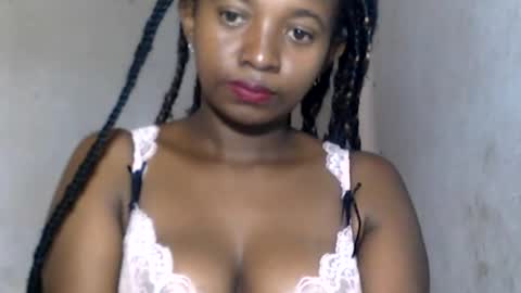Snapshot of malinah01 chatting on December 2024 08:41:02 AM malinah01 online show from December 2024 08:41:02 AM
