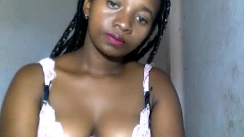 Snapshot of malinah01 chatting on December 2024 11:44:02 AM malinah01 online show from December 2024 11:44:02 AM