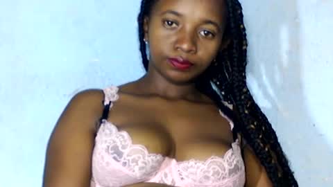 Snapshot of malinah01 chatting on December 2024 06:45:02 PM malinah01 online show from December 2024 06:45:02 PM