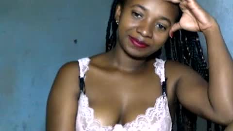 Snapshot of malinah01 chatting on December 2024 02:15:01 PM malinah01 online show from December 2024 02:15:01 PM