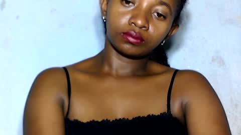Snapshot of malinah01 chatting on December 2024 06:54:02 PM malinah01 online show from December 2024 06:54:02 PM