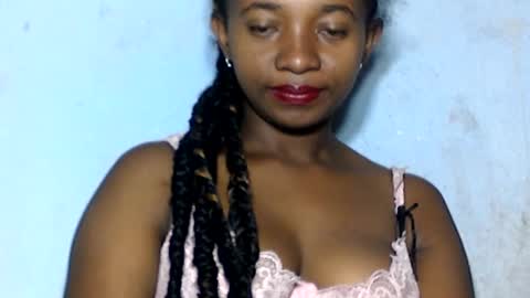 Snapshot of malinah01 chatting on December 2024 05:09:02 AM malinah01 online show from December 2024 05:09:02 AM