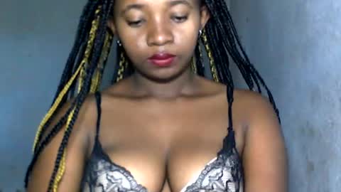 Snapshot of malinah01 chatting on January 2025 03:22:01 AM malinah01 online show from January 2025 03:22:01 AM