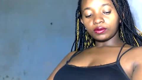 Snapshot of malinah01 chatting on January 2025 03:51:01 PM malinah01 online show from January 2025 03:51:01 PM