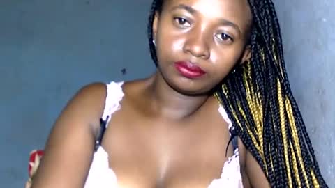 Snapshot of malinah01 chatting on January 2025 05:31:01 PM malinah01 online show from January 2025 05:31:01 PM