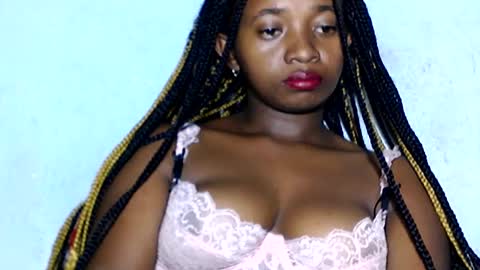 Snapshot of malinah01 chatting on January 2025 08:31:02 PM malinah01 online show from January 2025 08:31:02 PM
