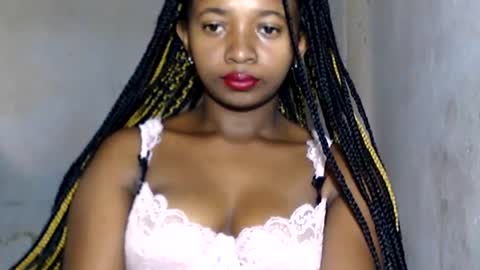 Snapshot of malinah01 chatting on January 2025 05:27:01 AM malinah01 online show from January 2025 05:27:01 AM