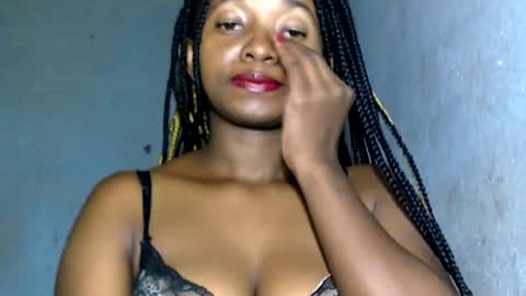 Snapshot of malinah01 chatting on January 2025 01:09:02 PM malinah01 online show from January 2025 01:09:02 PM