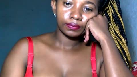 Snapshot of malinah01 chatting on January 2025 05:18:01 PM malinah01 online show from January 2025 05:18:01 PM