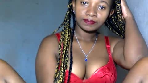 Snapshot of malinah01 chatting on January 2025 04:19:02 AM malinah01 online show from January 2025 04:19:02 AM