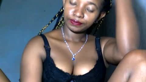 Snapshot of malinah01 chatting on January 2025 05:32:01 PM malinah01 online show from January 2025 05:32:01 PM