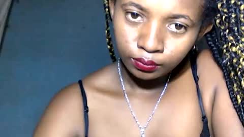 Snapshot of malinah01 chatting on January 2025 08:03:02 AM malinah01 online show from January 2025 08:03:02 AM