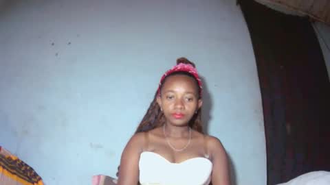 Snapshot of malinah01 chatting on September 2025 04:25:02 AM malinah01 online show from September 2025 04:25:02 AM
