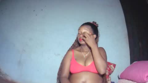 Snapshot of malinah01 chatting on September 2025 05:21:01 AM malinah01 online show from September 2025 05:21:01 AM