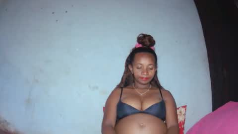 Snapshot of malinah01 chatting on September 2025 08:18:02 AM malinah01 online show from September 2025 08:18:02 AM