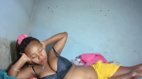 Snapshot of malinah01 chatting on October 2025 04:27:02 PM malinah01 online show from October 2025 04:27:02 PM