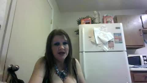 Snapshot of malinda702 chatting on January 2025 07:38:01 PM malinda702 online show from January 2025 07:38:01 PM