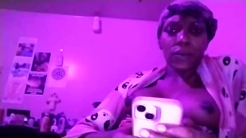 Snapshot of malissabanks chatting on December 2025 03:07:02 PM Beauty IS Her Name BABY online show from December 2025 03:07:02 PM