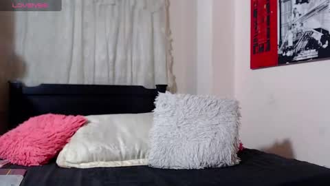 Snapshot of malory_golosa chatting on October 2025 02:53:02 AM Malory online show from October 2025 02:53:02 AM