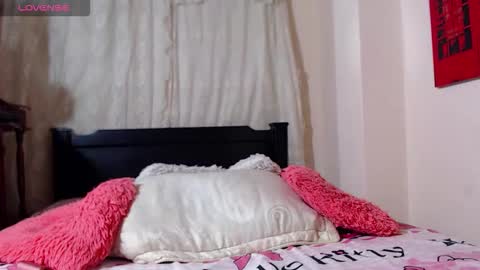 Snapshot of malory_golosa chatting on December 2025 04:18:02 AM Malory online show from December 2025 04:18:02 AM