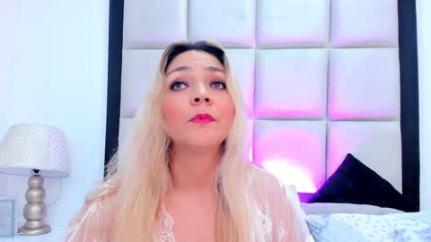 MalorySweet  online show from December 2024 12:23:02 PM