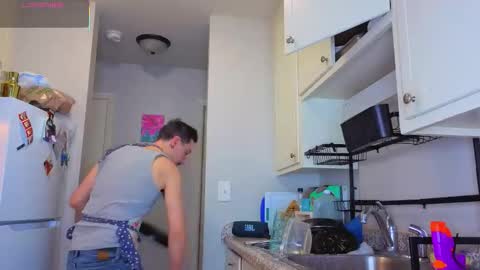 Snapshot of mamiclouds chatting on November 2025 08:27:02 PM MamiCloudz online show from November 2025 08:27:02 PM