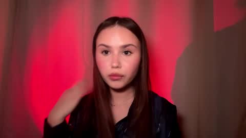 Snapshot of mammieknowles chatting on February 2026 08:10:02 PM Mia Davis online show from February 2026 08:10:02 PM