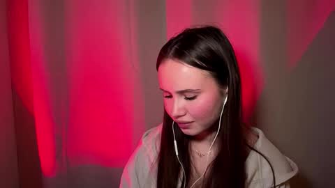 Snapshot of mammieknowles chatting on February 2026 07:12:01 PM Mia Davis online show from February 2026 07:12:01 PM