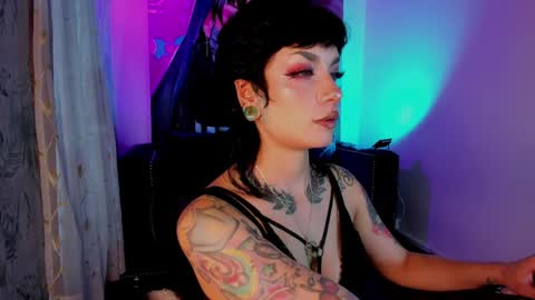 Snapshot of mamushka_ chatting on April 2026 07:52:01 PM online show from April 2026 07:52:01 PM