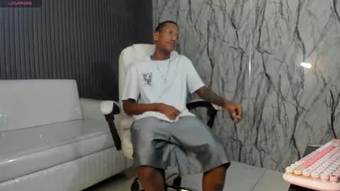 man_san11 online show from November 2025 03:11:01 PM