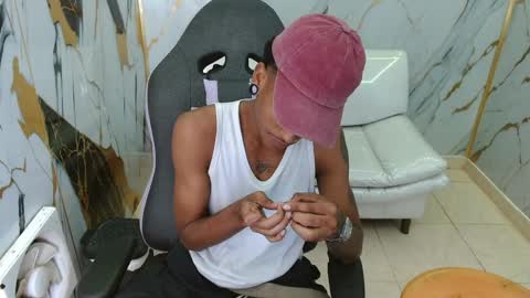 Snapshot of man_sant11 chatting on April 2026 05:47:02 PM man_sant11 online show from April 2026 05:47:02 PM