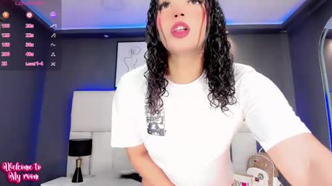 manellyksparklee online show from November 2025 02:07:02 PM