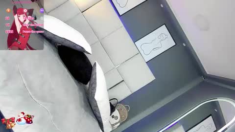 manellyksparklee online show from December 2025 01:06:01 PM