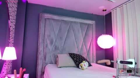 manelyk_evanss online show from February 2026 02:58:02 PM