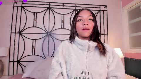 Snapshot of manelyk_evanss chatting on April 2026 11:04:01 AM manelyk_evanss online show from April 2026 11:04:01 AM