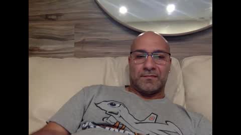 Snapshot of manny77977 chatting on December 2024 10:12:01 PM david 77977 online show from December 2024 10:12:01 PM