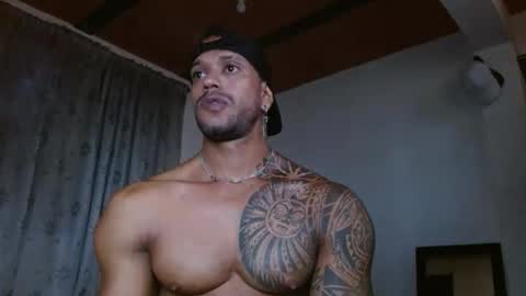 Manolo online show from October 2025 02:52:01 PM