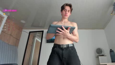 Snapshot of manucute_23_ chatting on December 2024 05:21:02 PM manucute 23 online show from December 2024 05:21:02 PM