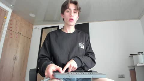 Snapshot of manucute_23_ chatting on January 2025 04:35:01 PM manucute 23 online show from January 2025 04:35:01 PM