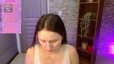 Angela online show from February 2025 11:13:02 AM