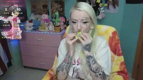 Snapshot of manuela_unicorn chatting on July 2026 05:51:02 PM Manuela online show from July 2026 05:51:02 PM